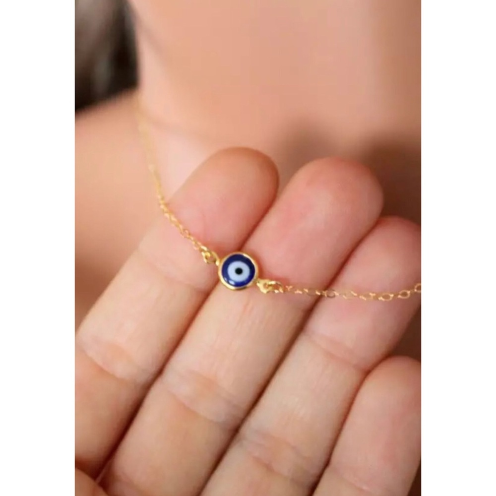 Evil Blue Eye Minimalist Symbolic Charm Necklace - Picture 4 of 6